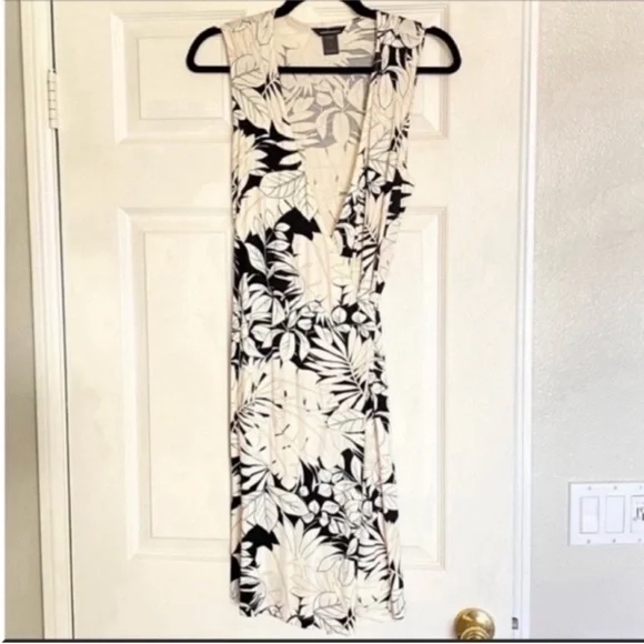 Women's Cream and Black Floral Sleeveless Midi Wrap Dress Size Small - Picture 2 of 5